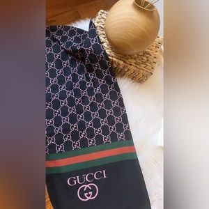 Gucci scarf